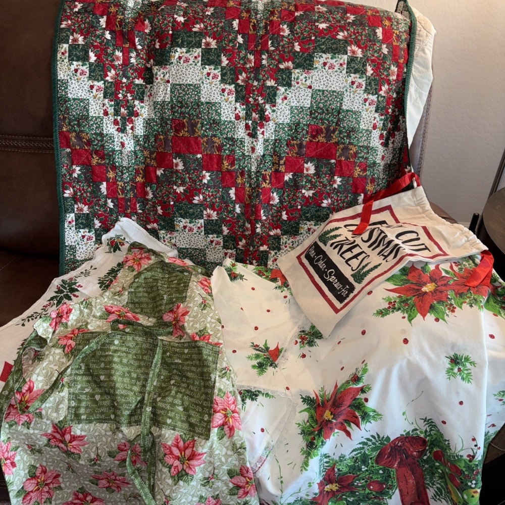 Vtg Christmas Linen Lot Kitchen Towel oval Table Cloth quilted throw apron